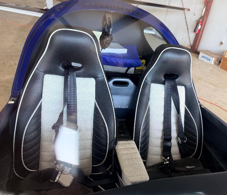 Black seats white white inserts